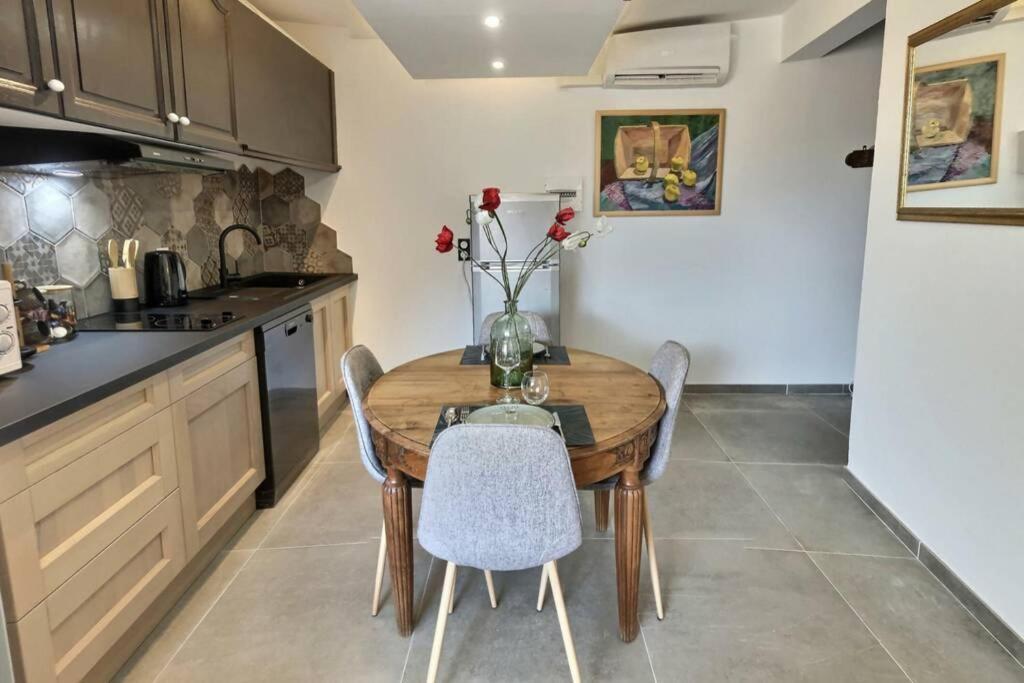 Spacieux, Terrasse, Vue Imprenable Moustiers #6 Dış mekan fotoğraf